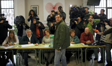 Rajoy: quien fue a Sevilla perdió su silla.