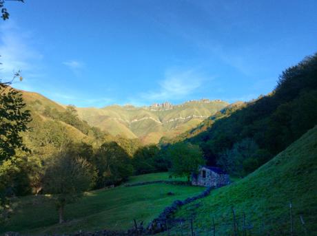 Sobando sobaos en El Valle del Pas