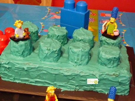 Tarta lego para el cumpleaños de Diego Tarta lego para el cumpleaños de Diego
