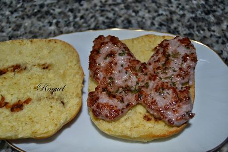 Pan para Hamburguesas con Cebolla Frita Crujiente Pan para Hamburguesas con Cebolla Frita Crujiente