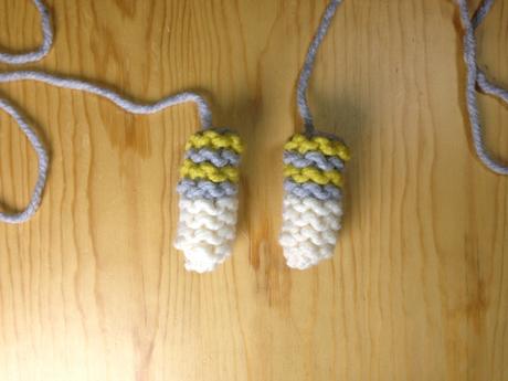 Teje un conejito de amigurumi en telar Brazos de punto tejidas en telar para conejito de amigurumi