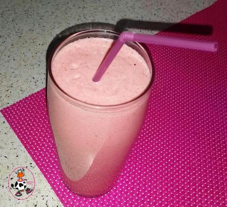 SMOOTHIES DE REMOLACHA, MANZANA Y AVENA SMOOTHIES DE REMOLACHA, MANZANA Y AVENA