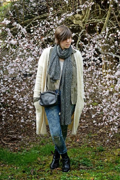 SIN TÍTULO: Hoy escasean las ideas SIN TÍTULO: Hoy escasean las ideas