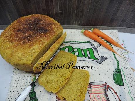 Pan integral de zanahoria con bebida de soja y semillas de sésamo, amapola y lino. Pan integral de zanahoria con bebida de soja y semillas de sésamo, amapola y lino.