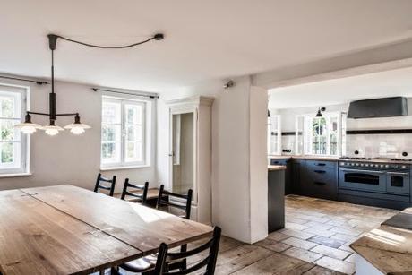 Granja del siglo XIX transformada en vivienda Granja del siglo XIX transformada en vivienda