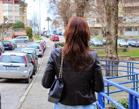 MIS LOOKS- CAMISA VAQUERA Y NEGRO MIS LOOKS- CAMISA VAQUERA Y NEGRO