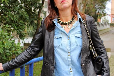 MIS LOOKS- CAMISA VAQUERA Y NEGRO MIS LOOKS- CAMISA VAQUERA Y NEGRO