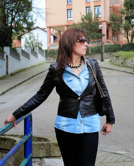 MIS LOOKS- CAMISA VAQUERA Y NEGRO MIS LOOKS- CAMISA VAQUERA Y NEGRO