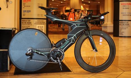 Falco Bikes introduce su nuevo cuadro para triatlón  Falco V. 