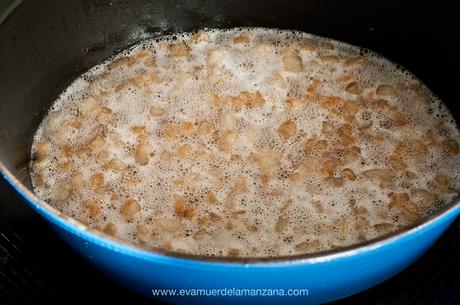 Haciendo manteca en la cazuela Haciendo manteca en la cazuela