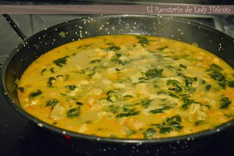 Potaje de cuaresma con garbanzos, bacalao y espinacas