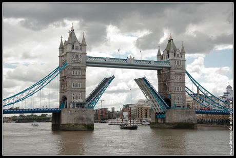 Puente Torre de Londres Londres (Tower Bridge London) Inglaterra Puente Torre de Londres Londres (Tower Bridge London) Inglaterra