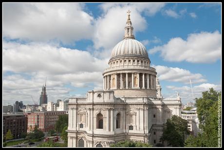 Catedral St Paul desde terraza de la galería London (Londres) Inglaterra Catedral St Paul desde terraza de la galería London (Londres) Inglaterra