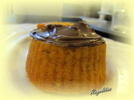CAKE DE ZANAHORIA Y ALMENDRA CAKE DE ZANAHORIA Y ALMENDRA