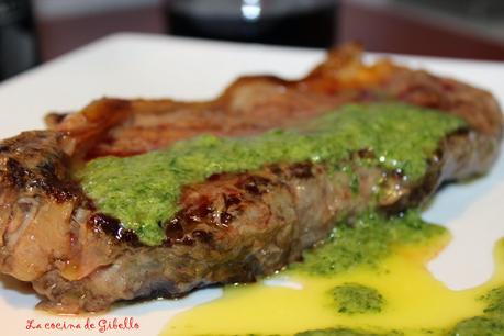 Maridaje de entrecot de ternera con salsa de perejil y vino tinto Alto de Tamaron Maridaje de entrecot de ternera con salsa de perejil y vino tinto Alto de Tamaron