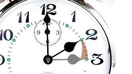 A las 2 serán las 3 A las 2 serán las 3