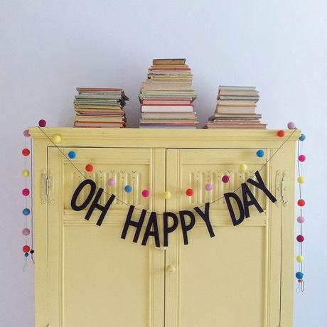 DIY: Guirnalda de bolas de fieltro de colores DIY: Guirnalda de bolas de fieltro de colores