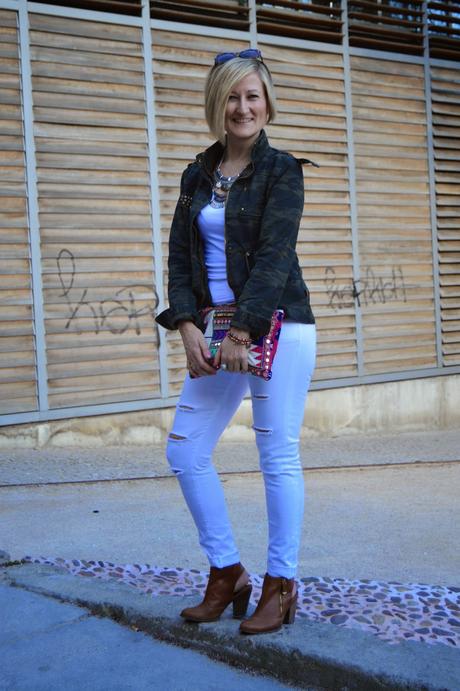 CAMUFLAJE CON TOQUE ÉTNICO CAMUFLAJE CON TOQUE ÉTNICO