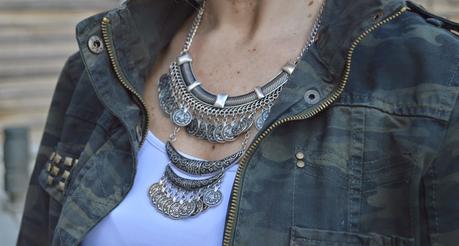 CAMUFLAJE CON TOQUE ÉTNICO CAMUFLAJE CON TOQUE ÉTNICO