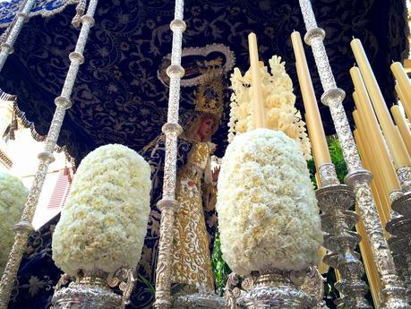 La Virgen de la Hiniesta. La Virgen de la Hiniesta.