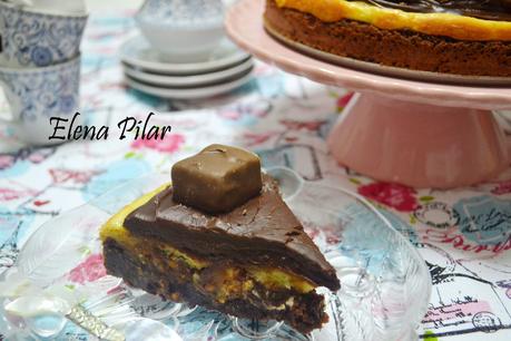 Brownie cheesecake de Snickers con ganaché de chocolate y toffees Brownie cheesecake de Snickers con ganaché de chocolate y toffees