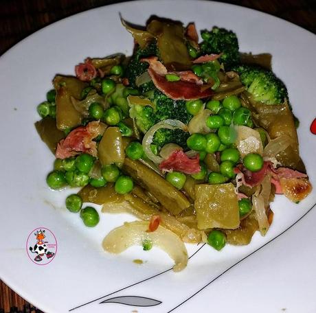 SALTEADO DE VERDURAS CON JAMÓN SALTEADO DE VERDURAS CON JAMÓN