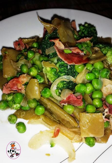 SALTEADO DE VERDURAS CON JAMÓN SALTEADO DE VERDURAS CON JAMÓN