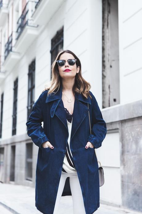 Denim_Jacket_Uterque-Striped_Blouse-Lace_Top-White_Ripped_JEans-Drew_Bag-Chloe-Outfit-Street_style-8