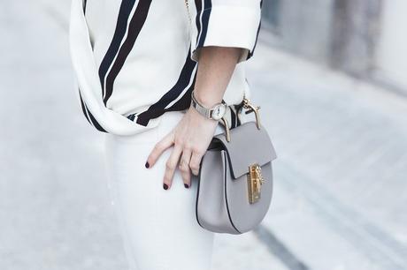 Denim_Jacket_Uterque-Striped_Blouse-Lace_Top-White_Ripped_JEans-Drew_Bag-Chloe-Outfit-Street_style-35