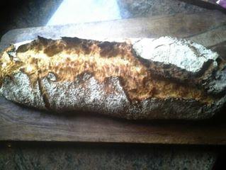 PAN ARTESANO DE TRIGO PAIS...CON FORMA TRADICIONAL PAN ARTESANO DE TRIGO PAIS...CON FORMA TRADICIONAL