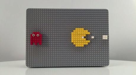 Una funda para el portátil hecha de Lego