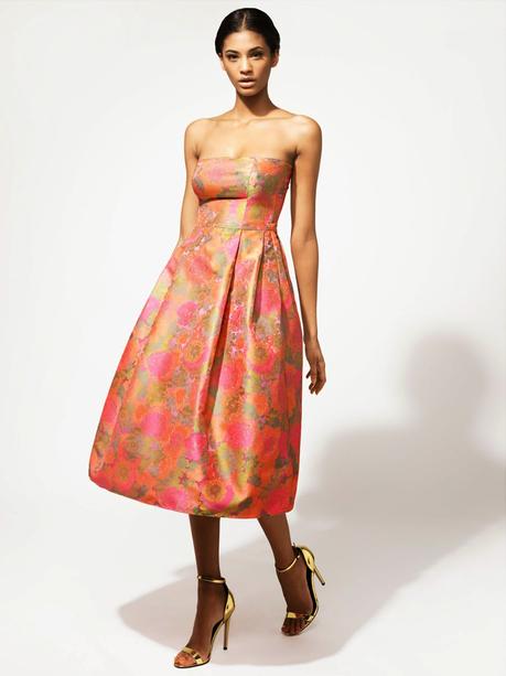 Vestido de la nueva colección primavera-verano de Mónica Cordera Vestido de la nueva colección primavera-verano de Mónica Cordera