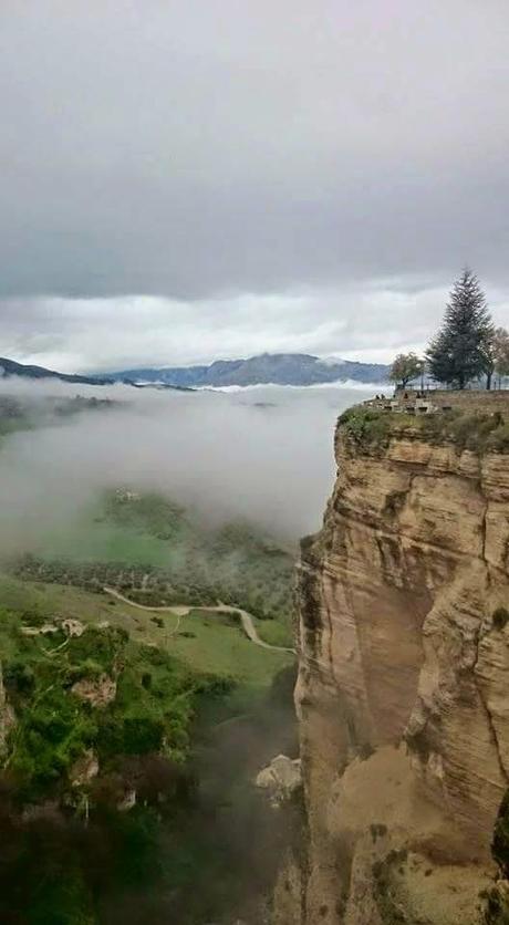 Vuelvo a Ronda, vuelvo a Tierra Santa. A pesar de las les...