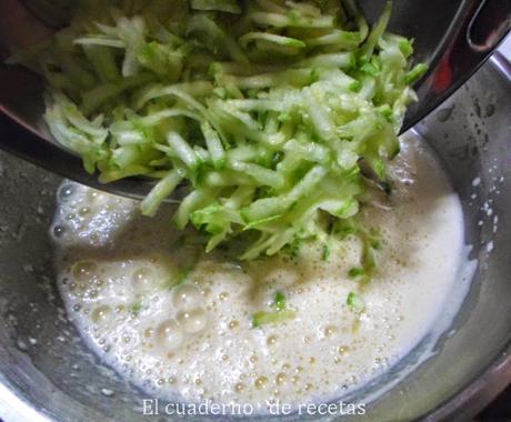 Bizcocho Integral de Calabacín {Sin Azúcar} Bizcocho Integral de Calabacín {Sin Azúcar}