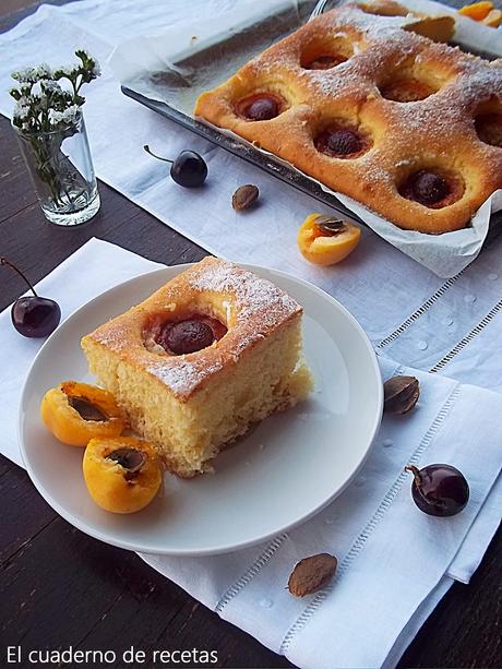 COCA DE ALBARICOQUES Coca De Albaricoques { Coca d´albercocs }