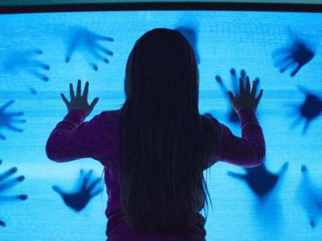 Nuevo afiche del reboot de Poltergeist. Estreno en cines, 24 de Julio de 2015