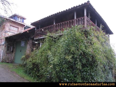 Ruta al techo de Castrillón, Prado Marqués: Hórreo en Moire. Ruta al techo de Castrillón, Prado Marqués: Hórreo en Moire.