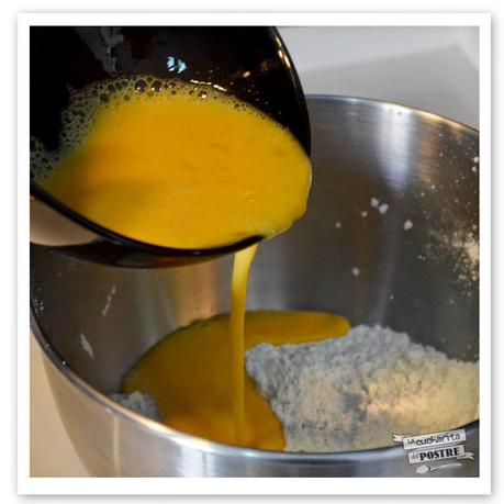 SEMANA SANTA 2015 (II): MONA DE PASCUA CON CHIPS DE CHOCOLATE SEMANA SANTA 2015 (II): MONA DE PASCUA CON CHIPS DE CHOCOLATE