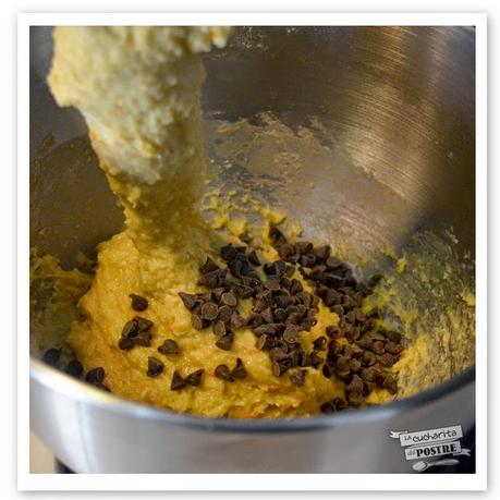 SEMANA SANTA 2015 (II): MONA DE PASCUA CON CHIPS DE CHOCOLATE SEMANA SANTA 2015 (II): MONA DE PASCUA CON CHIPS DE CHOCOLATE