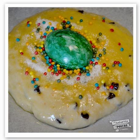 SEMANA SANTA 2015 (II): MONA DE PASCUA CON CHIPS DE CHOCOLATE SEMANA SANTA 2015 (II): MONA DE PASCUA CON CHIPS DE CHOCOLATE