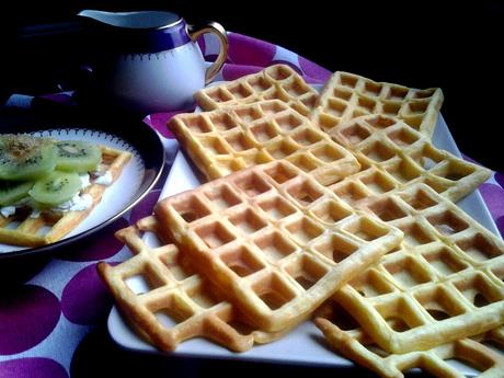 MIS PRIMEROS GOFRES o WAFFLES...... RECETA AMERICANA MIS PRIMEROS GOFRES o WAFFLES...... RECETA AMERICANA