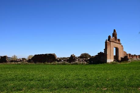 fringed crop top oversize flared pants black and white seventies fringed crop top oversize flared pants black and white seventies
