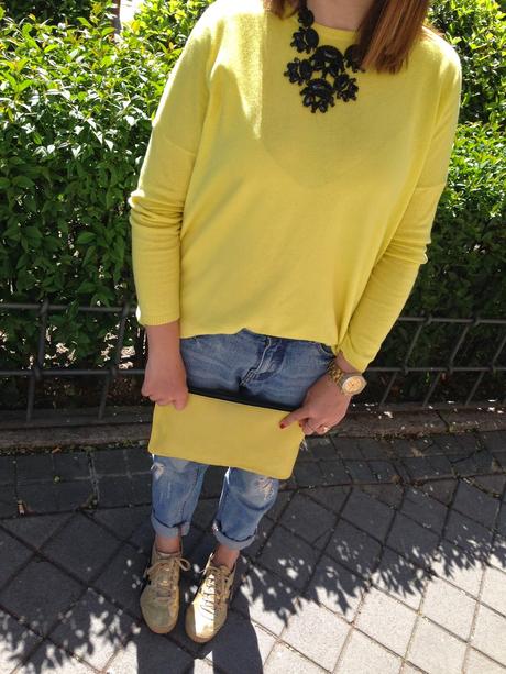 YELLOW IS THE COLOR.- YELLOW IS THE COLOR.-