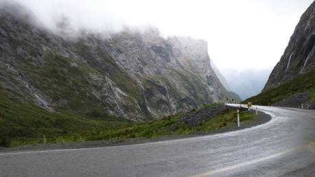 El espíritu de Fiordland y Milford Sound Carretera hacia Milford Sound