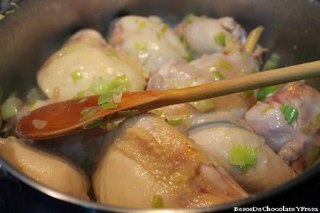 POLLO EN SALSA DE PUERROS POLLO EN SALSA DE PUERROS