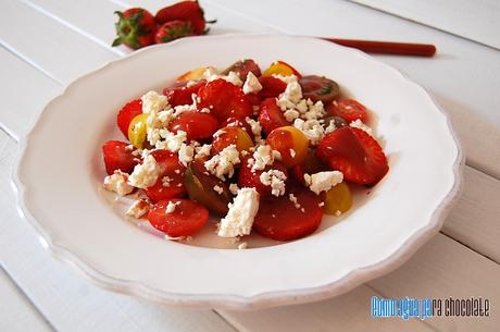 ENSALADA DE FRESAS Y TOMATE CHERRYS CON VINAGRETA DE FRESAS. ENSALADA DE FRESAS Y TOMATE CHERRYS CON VINAGRETA DE FRESAS.