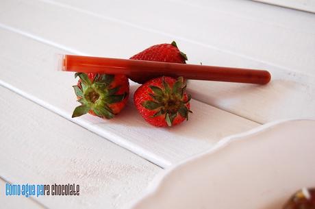 ENSALADA DE FRESAS Y TOMATE CHERRYS CON VINAGRETA DE FRESAS. ENSALADA DE FRESAS Y TOMATE CHERRYS CON VINAGRETA DE FRESAS.