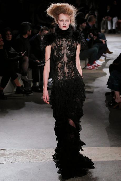 Alexander McQueen Paris Fashion Week Otoño invierno 2015-2016 Alexander McQueen Paris Fashion Week Otoño invierno 2015-2016