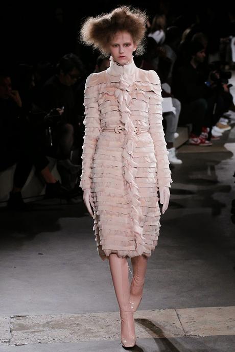 Alexander McQueen Paris Fashion Week Otoño invierno 2015-2016 Alexander McQueen Paris Fashion Week Otoño invierno 2015-2016