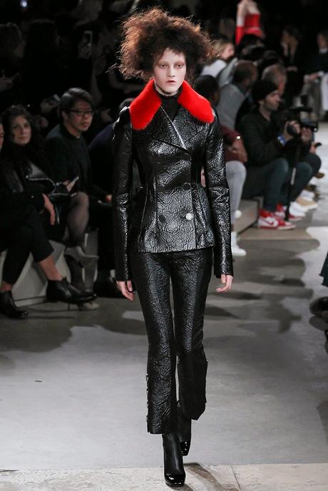 Alexander McQueen Paris Fashion Week Otoño invierno 2015-2016 Alexander McQueen Paris Fashion Week Otoño invierno 2015-2016